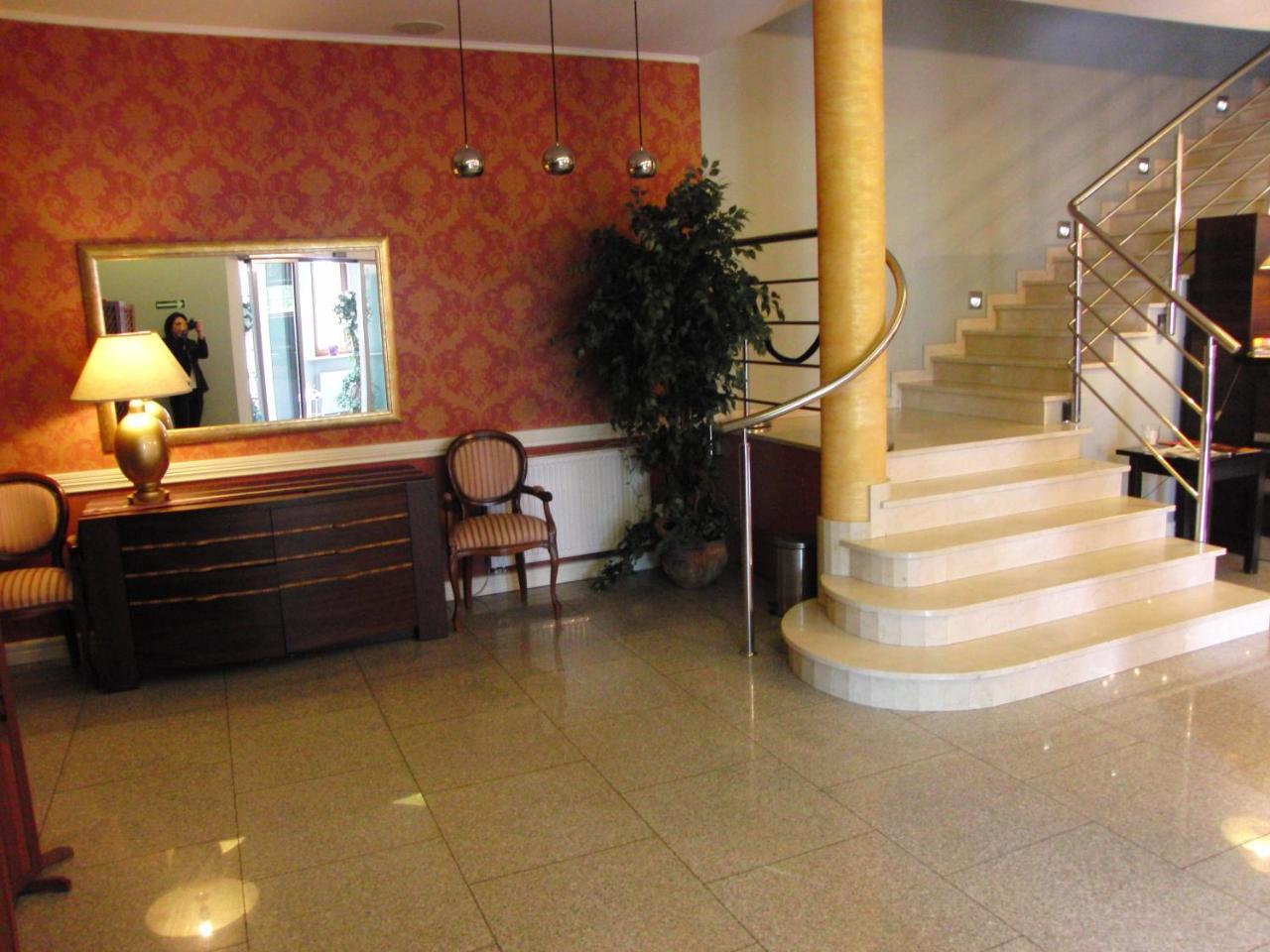 Hotel Dworek*** Skierniewice Eksteriør bilde