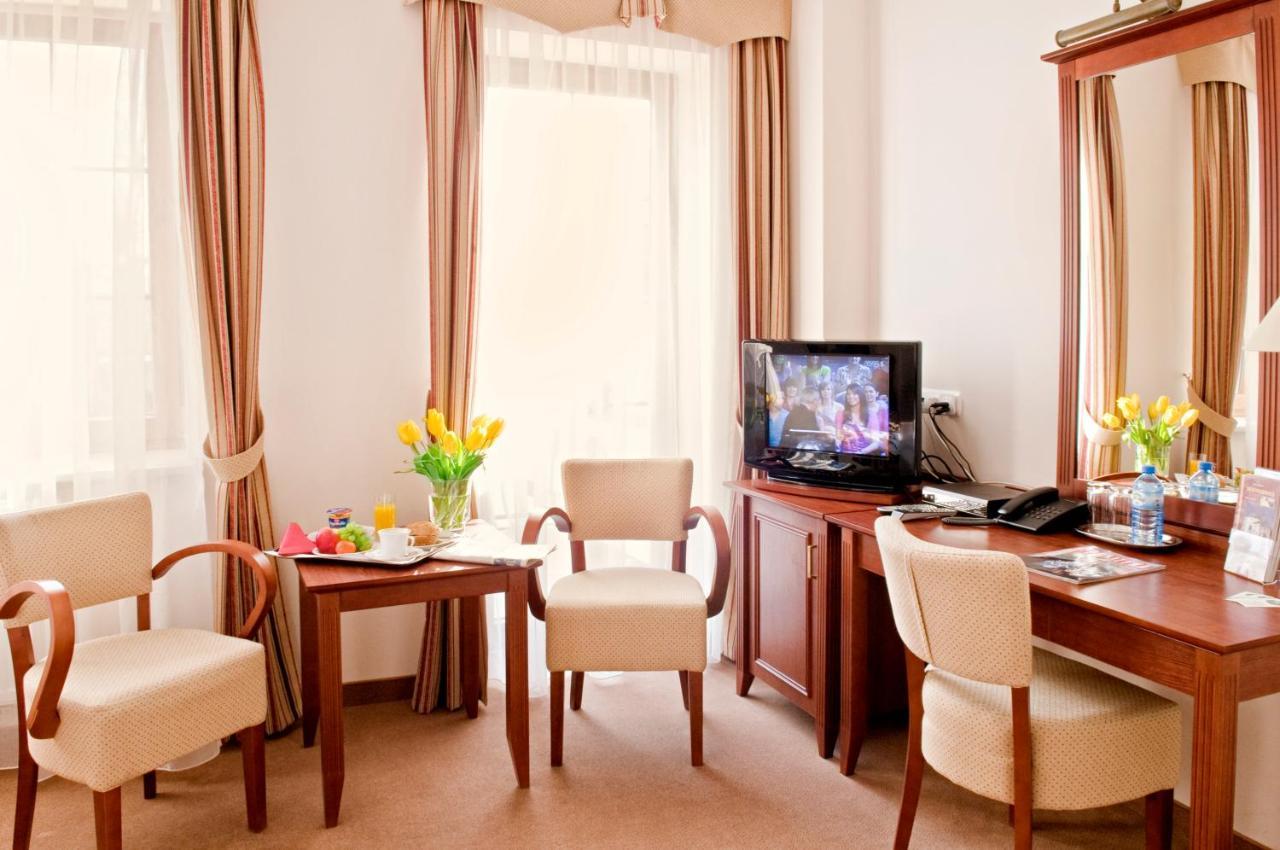 Hotel Dworek*** Skierniewice Eksteriør bilde