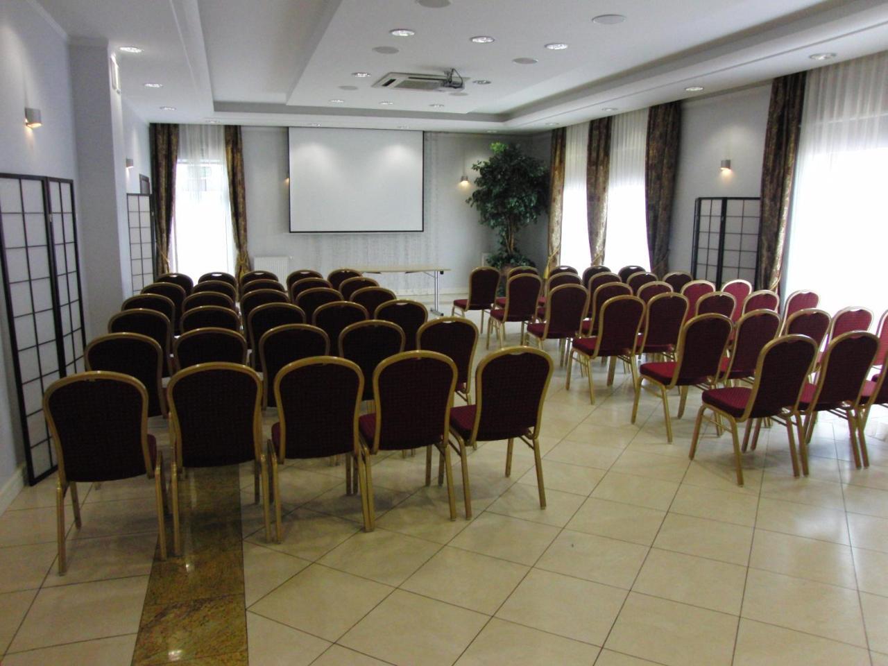 Hotel Dworek*** Skierniewice Eksteriør bilde
