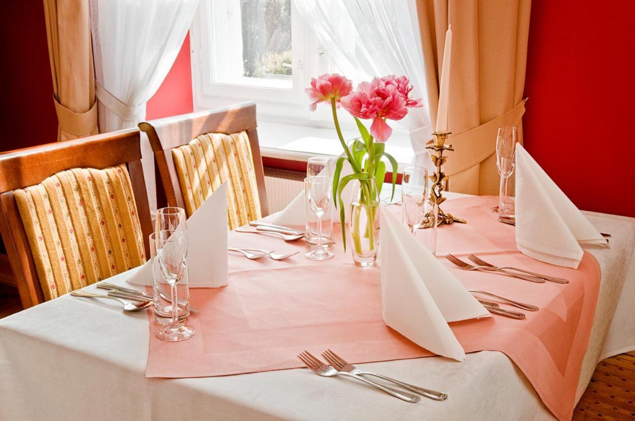 Hotel Dworek*** Skierniewice Eksteriør bilde